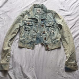 Crop denim jacket